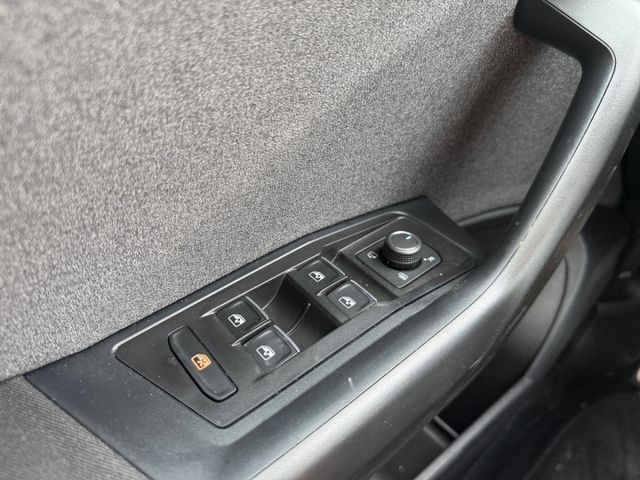 T-Roc Move 1.0 TSI Navi Apple CarPlay Rear View
