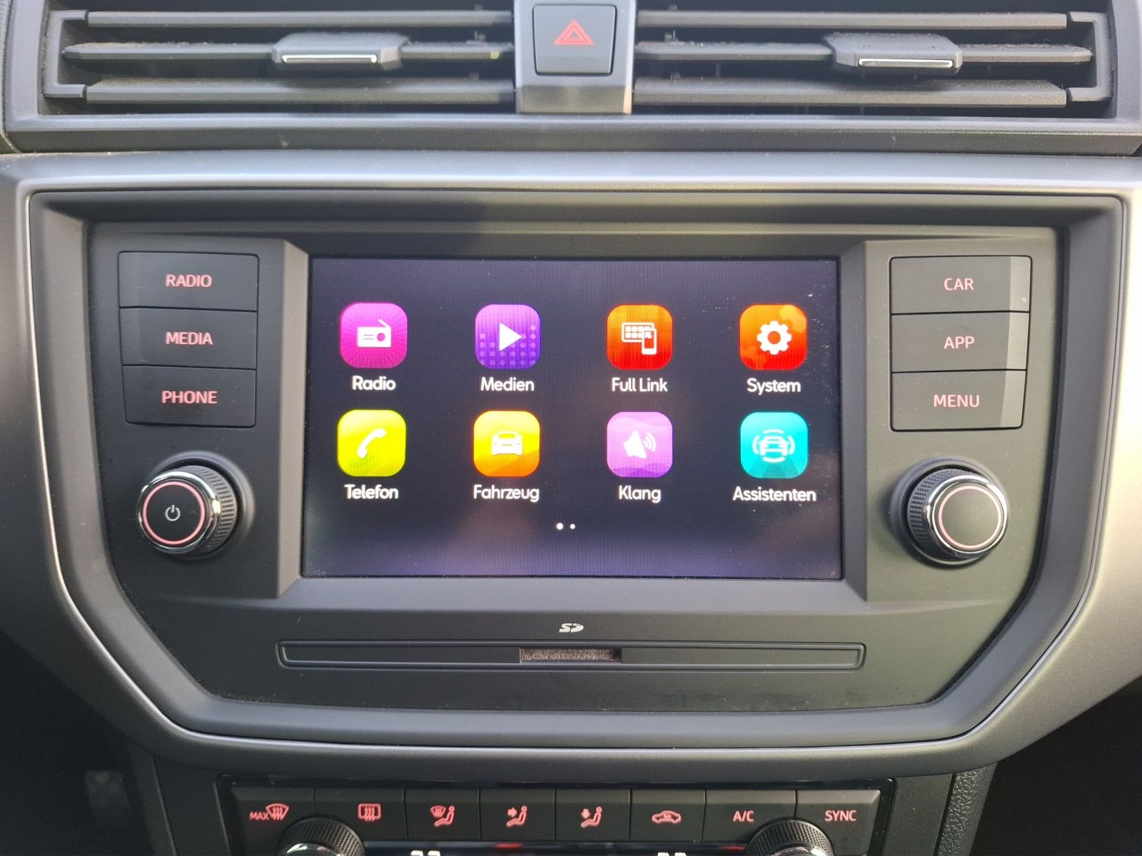 Fahrzeugabbildung SEAT Ibiza TSI Style Beats DSG LED AID ACC RFK SH APP