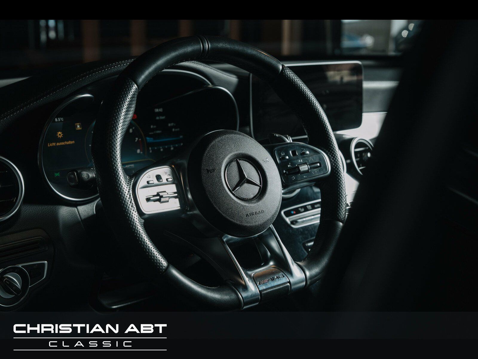 Fahrzeugabbildung Mercedes-Benz GLC 63 AMG 4Matic Burmester Pano designo