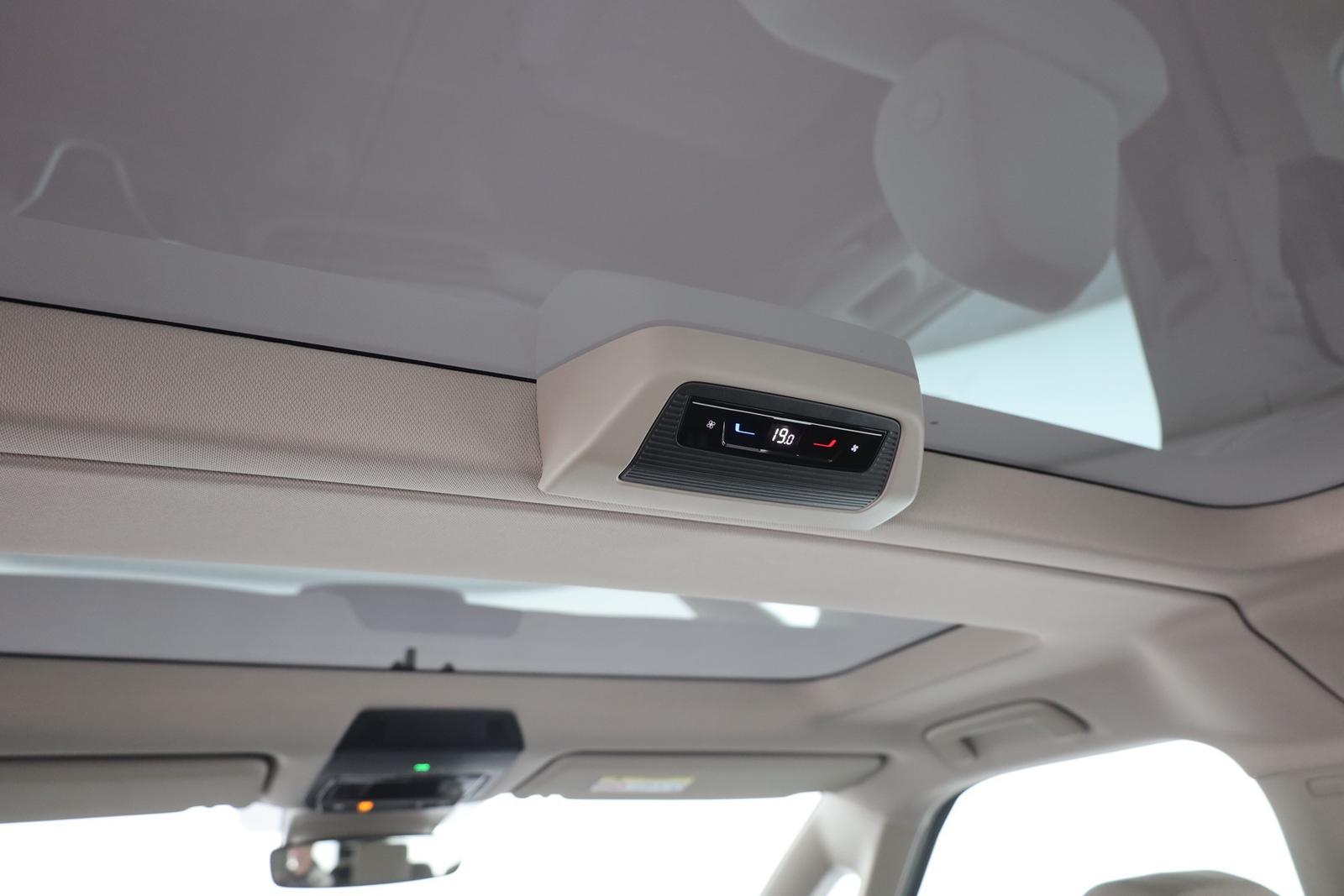 Volkswagen T7 Multivan 2.0 TSI DSG LED Navi AHK Panorama