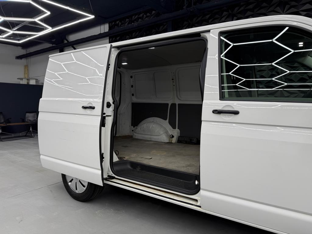 Volkswagen T6 Transporter 2.0 TDI, Foto 15 von 40