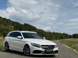 Mercedes-Benz C 63 S AMG/Perf.AGA/LED/Burmester/Comand/HUD/ - Mercedes-Benz C 63 AMG: Kombi