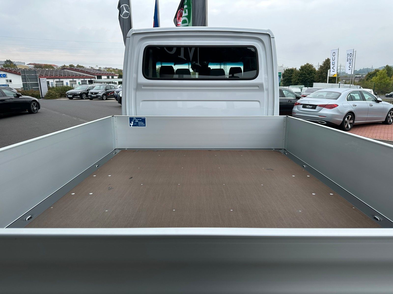 Fahrzeugabbildung Mercedes-Benz Sprinter 317 CDI 3665 9G DoKa AHK Klima