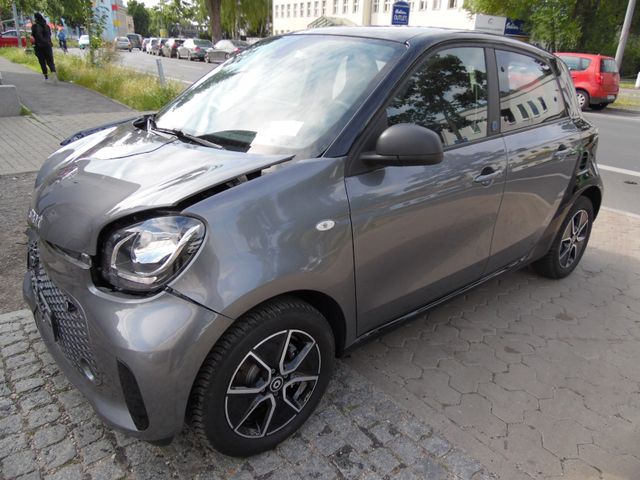 Smart ForFour electric drive / EQ Passion Pano