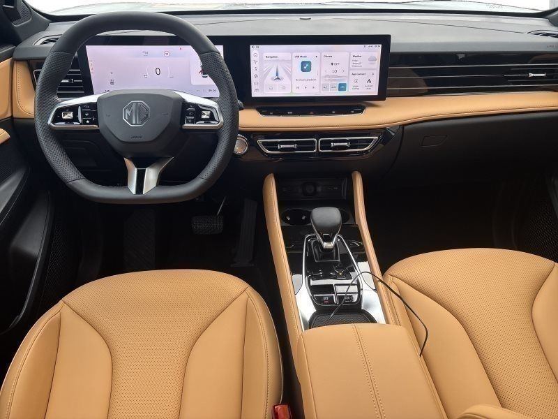 MG HS
