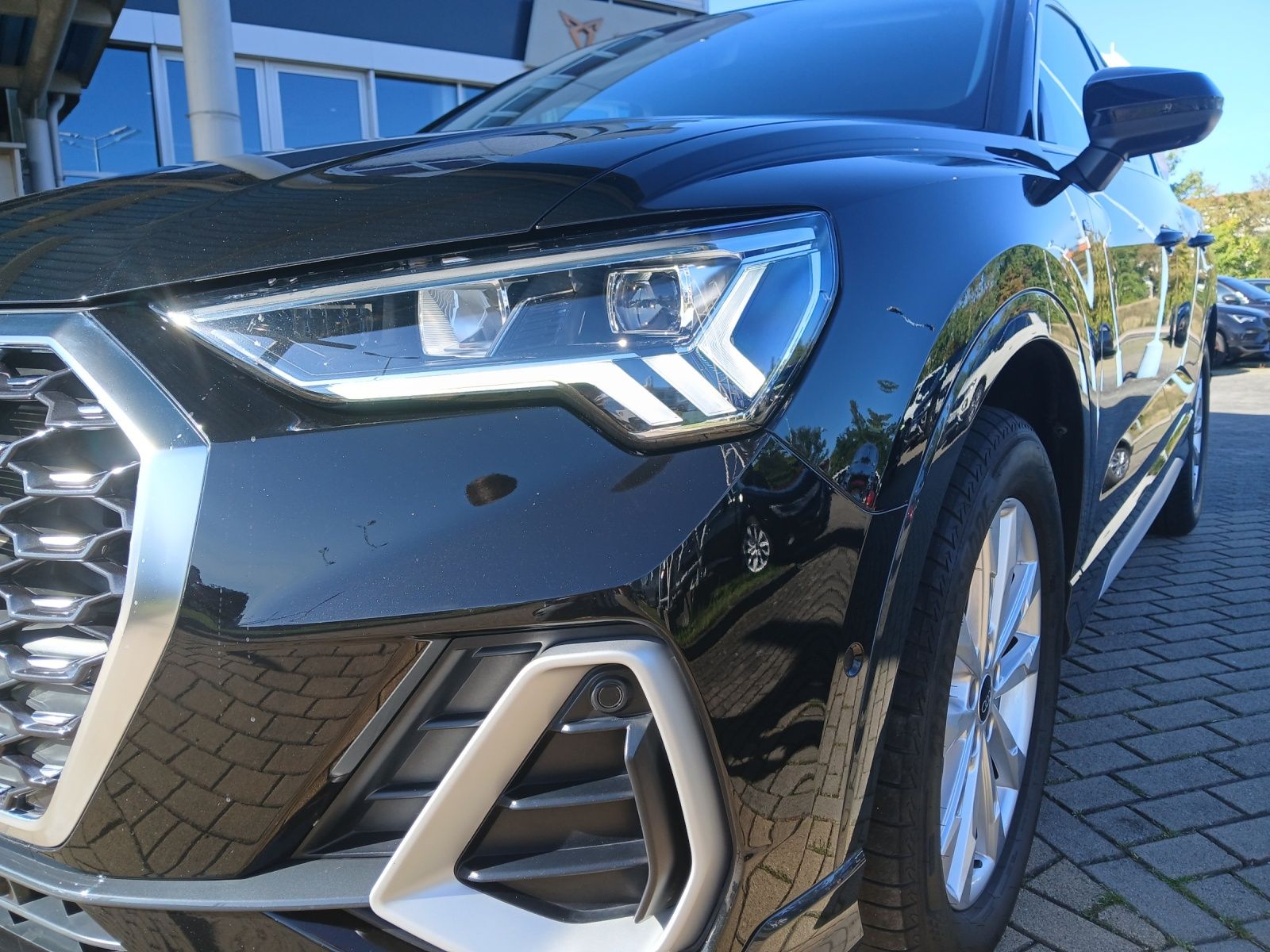 Fahrzeugabbildung Audi Q3 Sportback 45 TFSI quattro S-line S-tronic LED