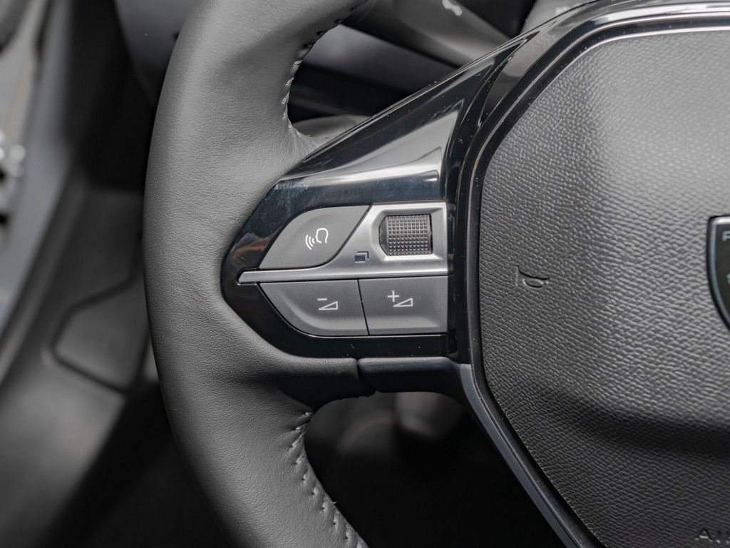 Peugeot 208 - Bild 13
