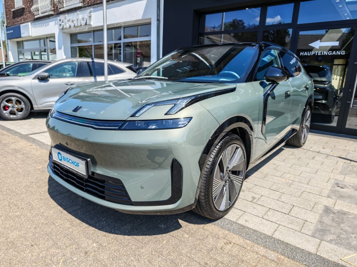 Lynk & Co 08