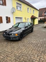 BMW E36 316 i - BMW 316 Limousine 316i e36 mit Benzin-Antrieb