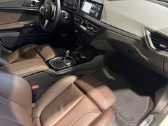 Fahrzeugabbildung BMW 218 Gran Coupé M Sport -- HeadUp/ACC/19LM