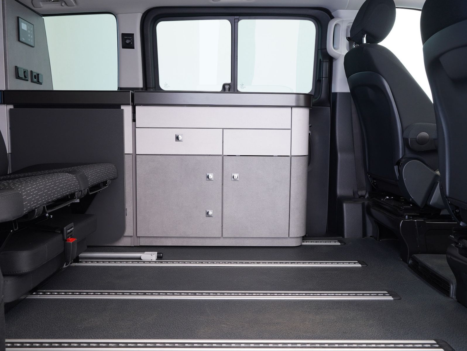 Fahrzeugabbildung Mercedes-Benz Vito Tourer 119 CDI Pro 4x4 lang PÖSSL/KÜCHE