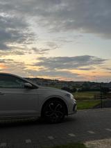 Volkswagen Polo 1.0 59kW - - Volkswagen Polo mit Benzin-Antrieb: Beige