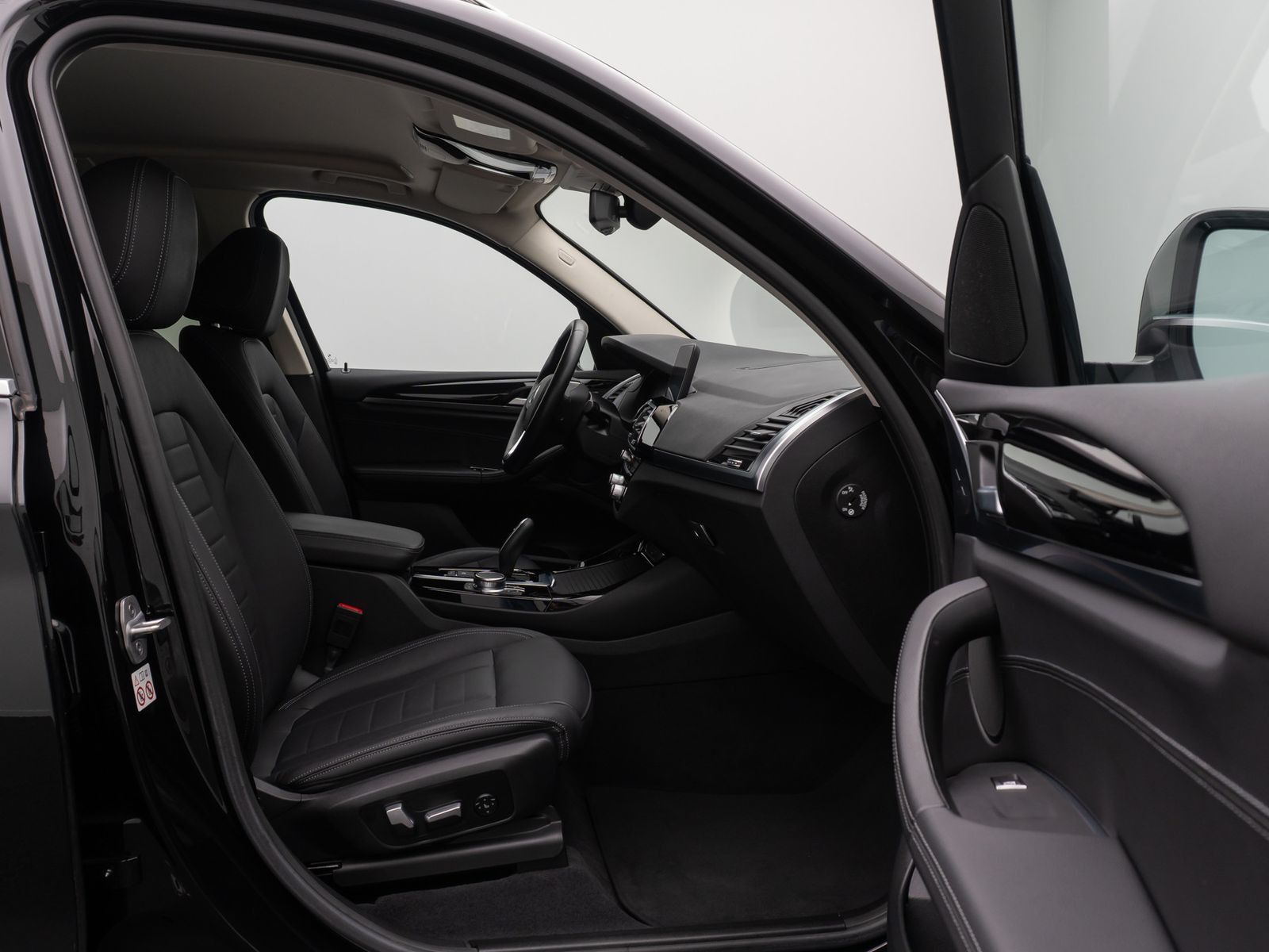 Fahrzeugabbildung BMW X3 xD20d Kamera HUD Komfort HiFi Alarm Leder 19"