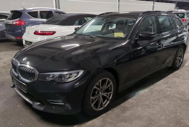 BMW 318 d T AUT SPORT LINE LED NAVI LEDER LIVE-COC