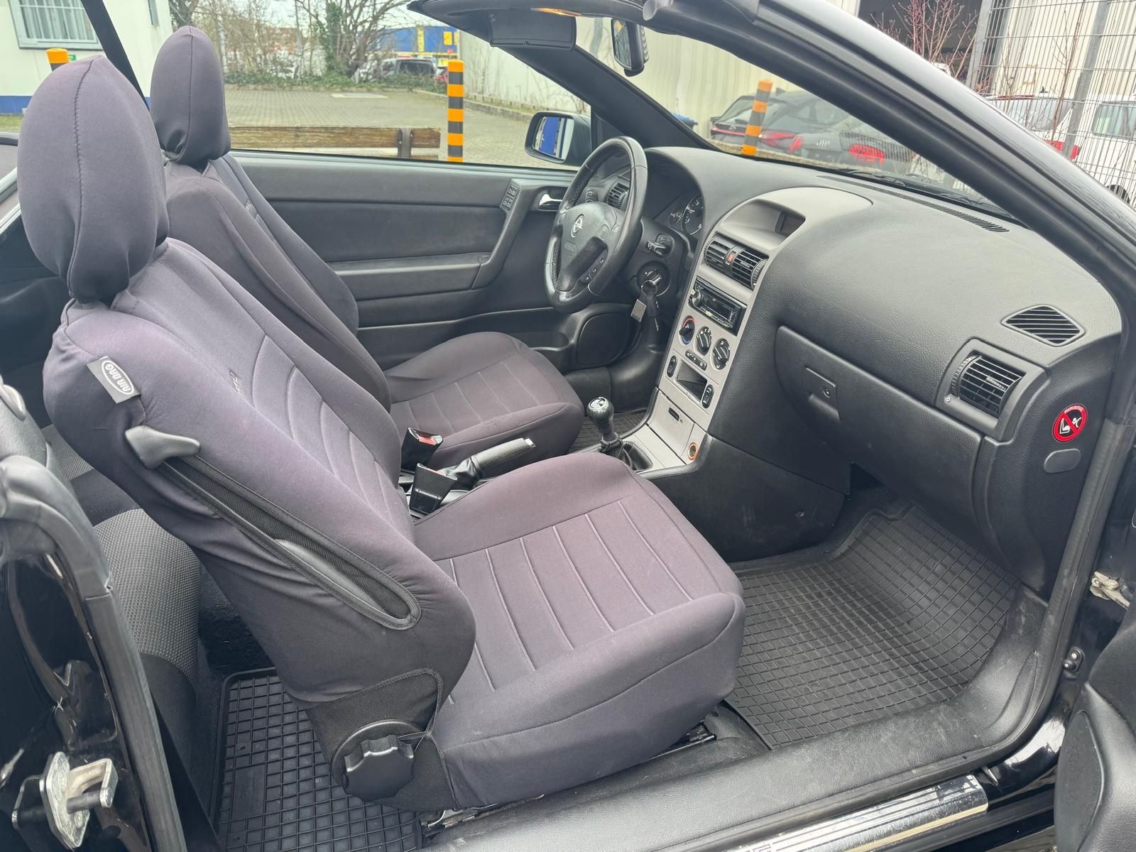 Fahrzeugabbildung Opel Astra Cabrio 1.6 TWINPORT Bertone