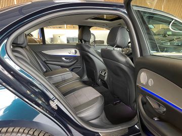 Mercedes-Benz E 350d *LED*KAMERA*NAVI*PDC*BURMESTER*CARPLAY*