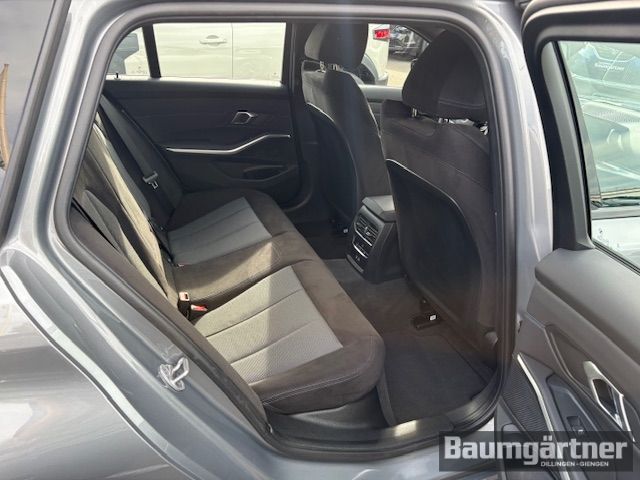 Fahrzeugabbildung BMW 330 i xDrive M-Sport Touring Kamera/ACC/Sitzh.