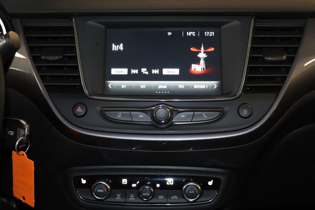 Fahrzeugabbildung Opel Crossland X 1.2 Innovation-LED-Klimaa.-Tempo-PDC