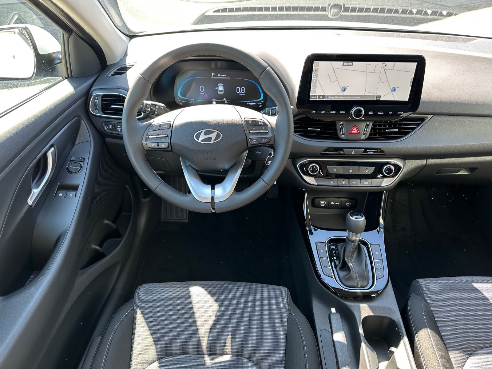Fahrzeugabbildung Hyundai i30 Kombi 1.0 T-GDI DCT Comfort Navi/GRA/Shzg