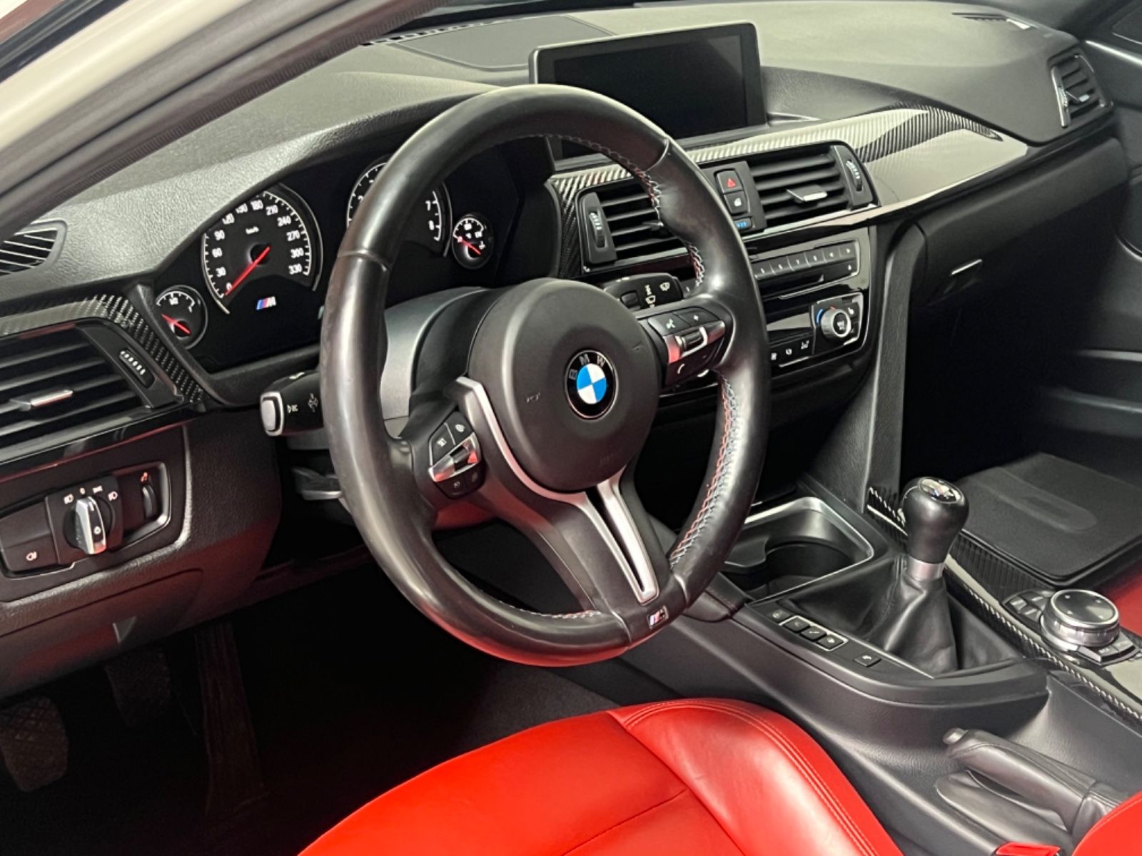 Fahrzeugabbildung BMW M3/HUD/OZ Wheels R20/R.Kamera/Carbon