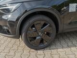 Volvo XC40 2.0 Plus Black Edition 2WD H/K ACC LED 360° - Volvo XC40: Plus Black Edition