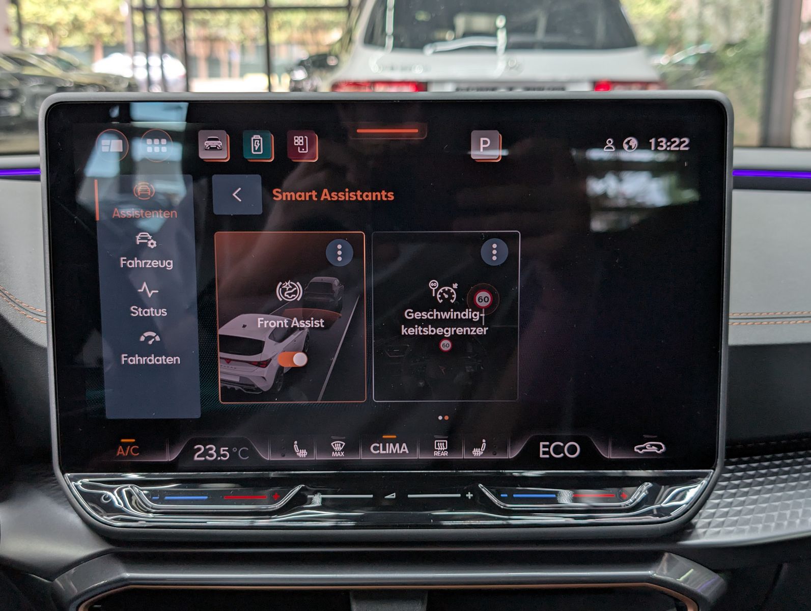 Fahrzeugabbildung CUPRA Leon 1.5 e-Hybrid ACC APP MATRIX EDGE SoH100%