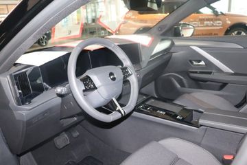 Fotografie 6 des Opel Astra 1.2 Turbo Automatik GS