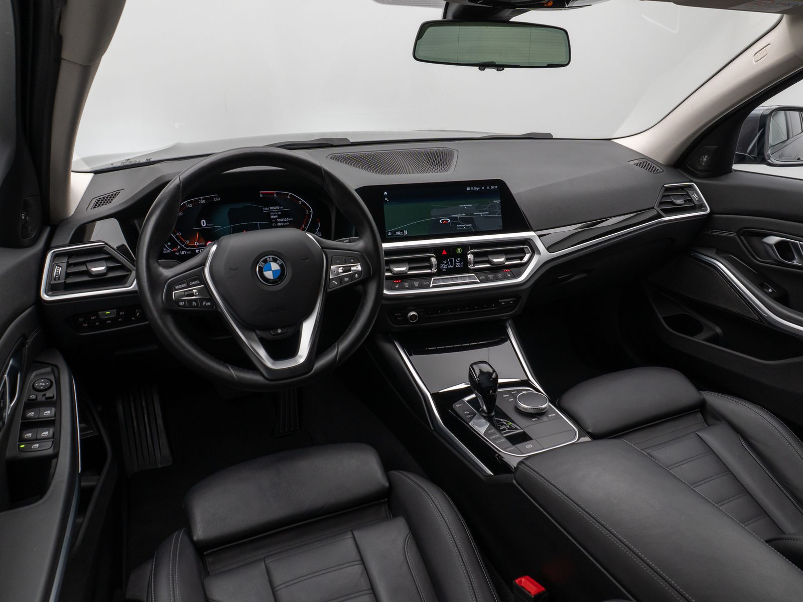 Fahrzeugabbildung BMW 330d xD Sport Line Kamera Lenkrhzg HUD DAB H/K
