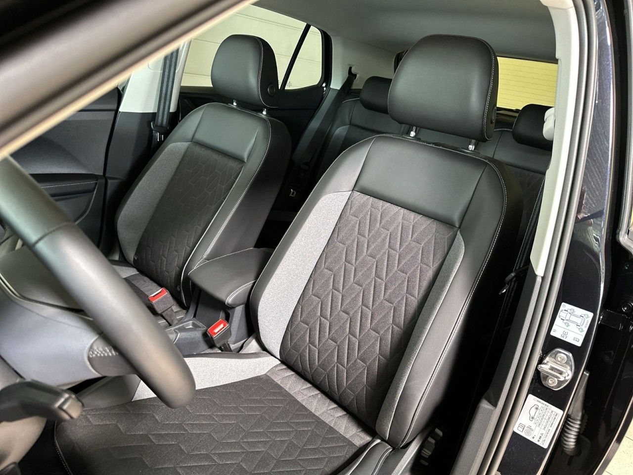 Volkswagen T-Cross 1.0 TSI GOAL OPF SHZ USB DAB MAL EPH BAA foto 5