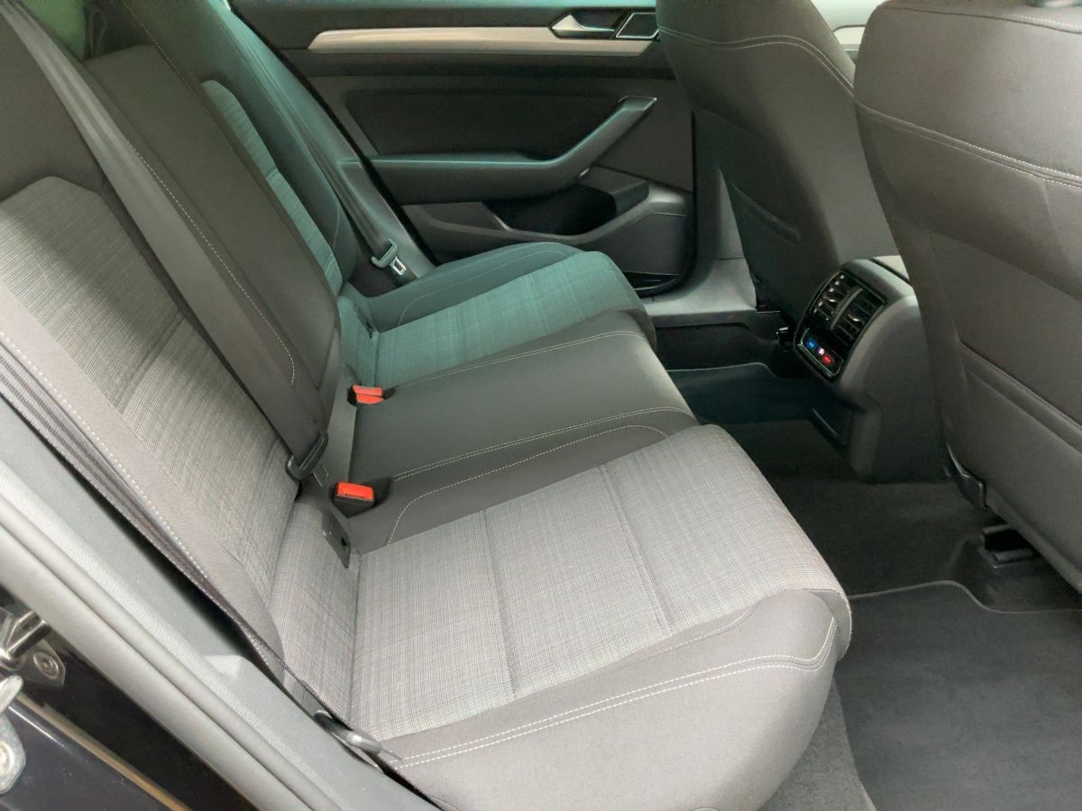 Volkswagen Passat Variant - Bild 13