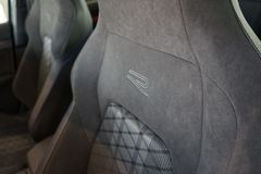 VW Golf 2.0 TDI DSG R-Line | Pano | HuD | FACELIFT VW Golf 2.0 TDI DSG R-Line | Pano | HuD | FACELIFT