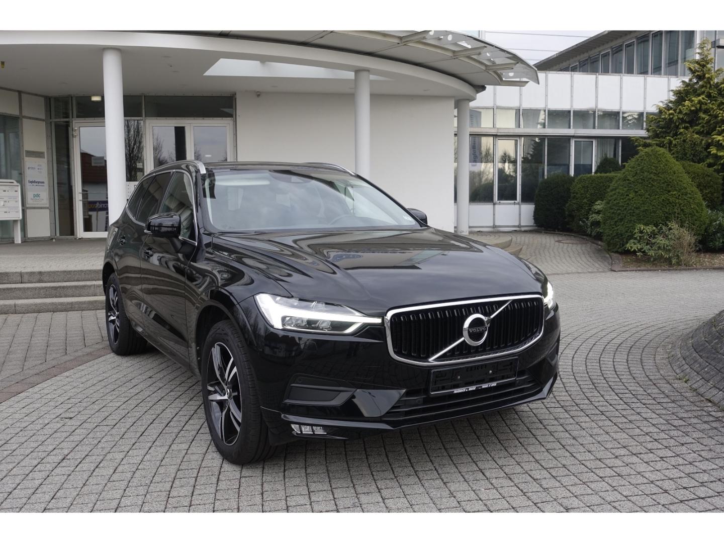 Volvo XC60 B4 D AWD Mometum  Schalter /AHK/CD/Frontsch