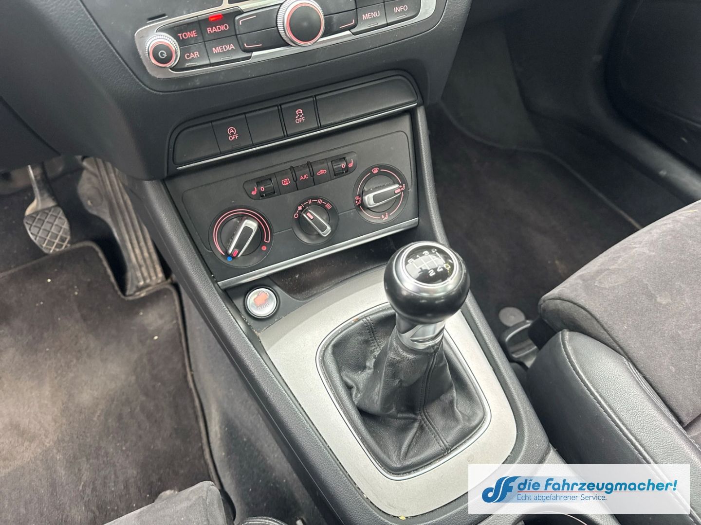 Fahrzeugabbildung Audi Q3 2.0 TDI El. Panodach Leder Soundsystem *EXPOR