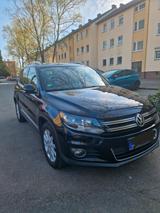 Volkswagen VW TIGUAN 2.0 - Volkswagen Tiguan mit Diesel-Antrieb: Limousine, 2.0