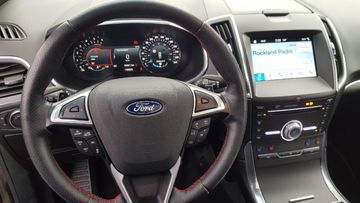 Fahrzeugabbildung Ford 4x4;Anhängerkupplung;Standheizung;Panoramadach