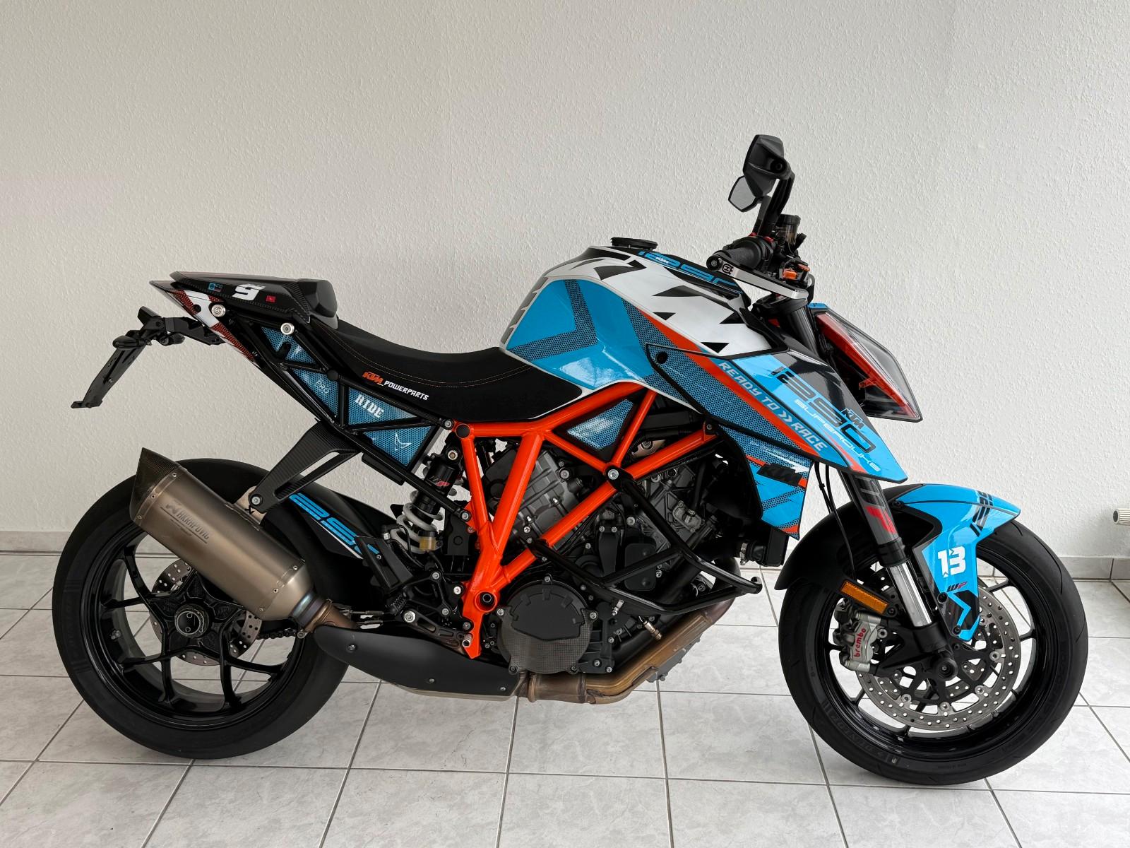 KTM 1290 Super Duke R