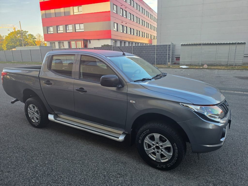 Image of Mitsubishi L200