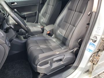 Volkswagen Golf - 8