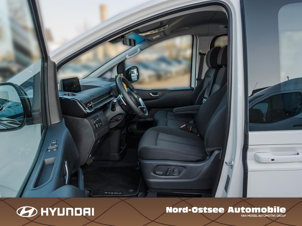 Fahrzeugabbildung Hyundai STARIA 9-Sitzer HEV TREND Easy-Access-P Park-P