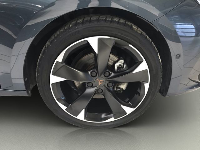 Leon 1.5 eTSI DSG*NAVI*KAMERA*SHZ*