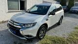 Mitsubishi Outlander*7 Sitze*Diamant Edition*Leder*Nav - Mitsubishi Outlander: Edition