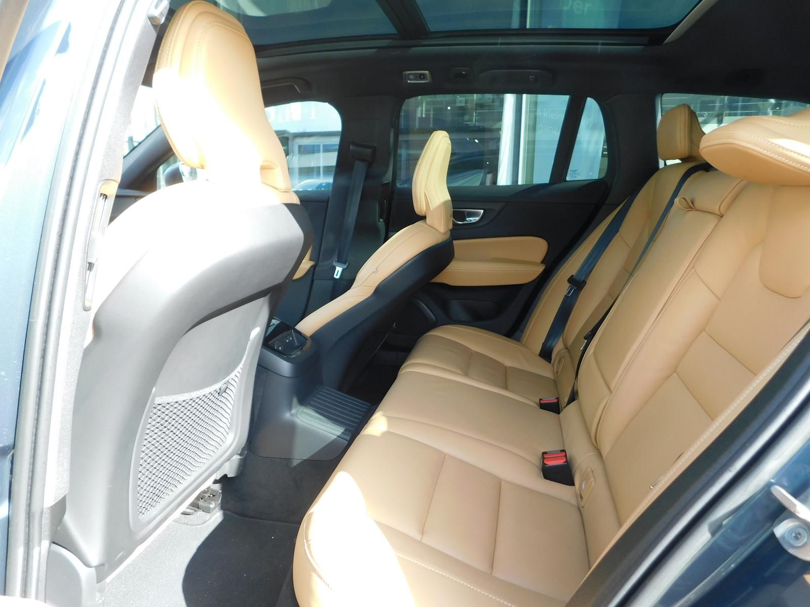 Fahrzeugabbildung Volvo V60 T6 AWD Recharge Inscription