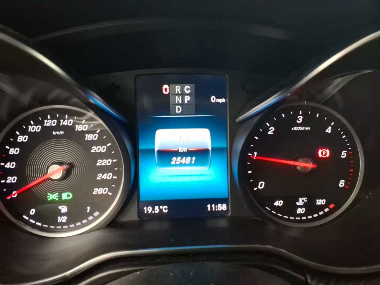 Fahrzeugabbildung Mercedes-Benz V 300 d Avantgarde Edition AMG DISTRONIC Sound-P