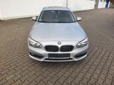 BMW 116i Urban Line/SHZ/PDC/TÜV NEU - silberne BMW 116