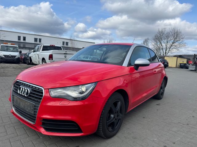 Audi A1 attraction 1.6 TDI *NAVI*XENON**FAHRBEREIT**