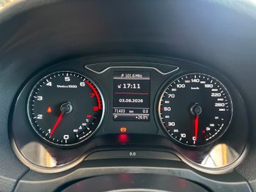 MYAUTOCENTER – Gebraucht- und Jahreswagen mit Werkstattservice in Pfaffenhofen Audi A3 Sportback ambition quattro *TÜV*LED*