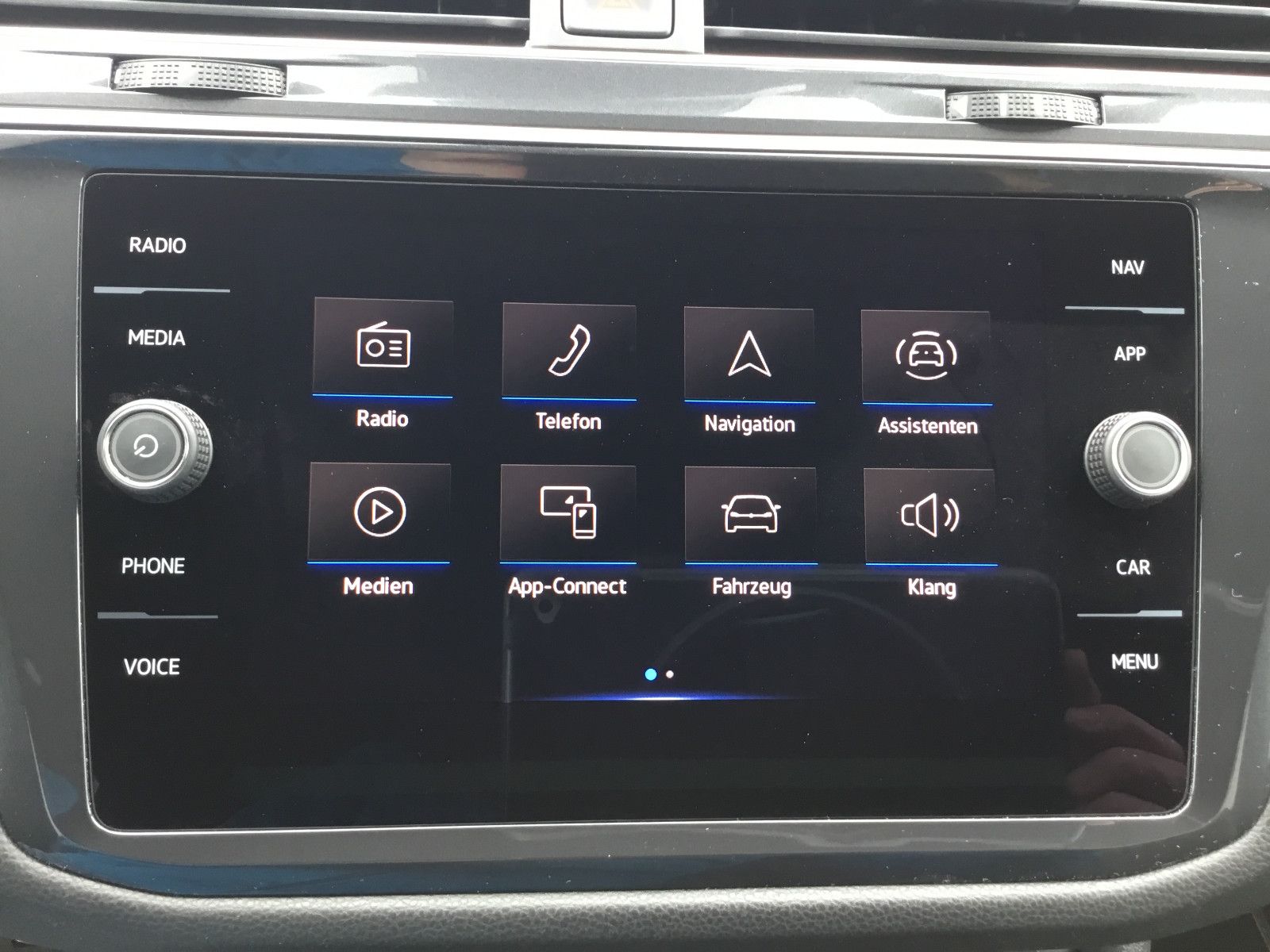 Fahrzeugabbildung Volkswagen Tiguan Allspace 2.0 TDI DSG 4M R-Line+AHK+20"
