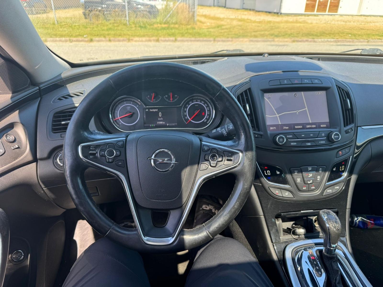 Opel Insignia 2015 — photo 22