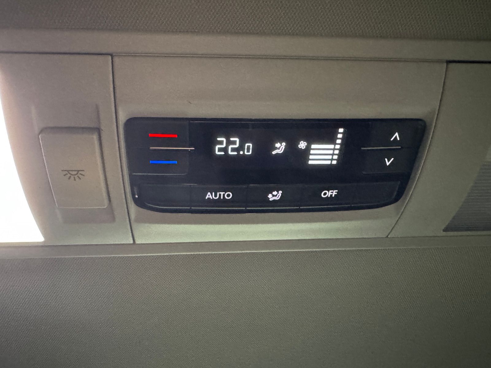 Fahrzeugabbildung Volkswagen T6.1 DSG 4MOTION IQ.DRIVE 7SITZER GENERATION SIX