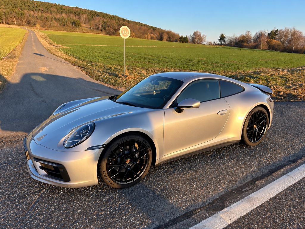 Image of Porsche 992